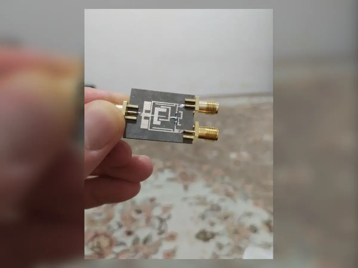 نمونه مدار الکترونیکی و برد طراحی‌شده